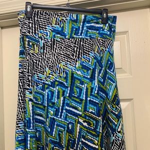 LuLaRoe 2XL Azure skirt NWOT geometric design